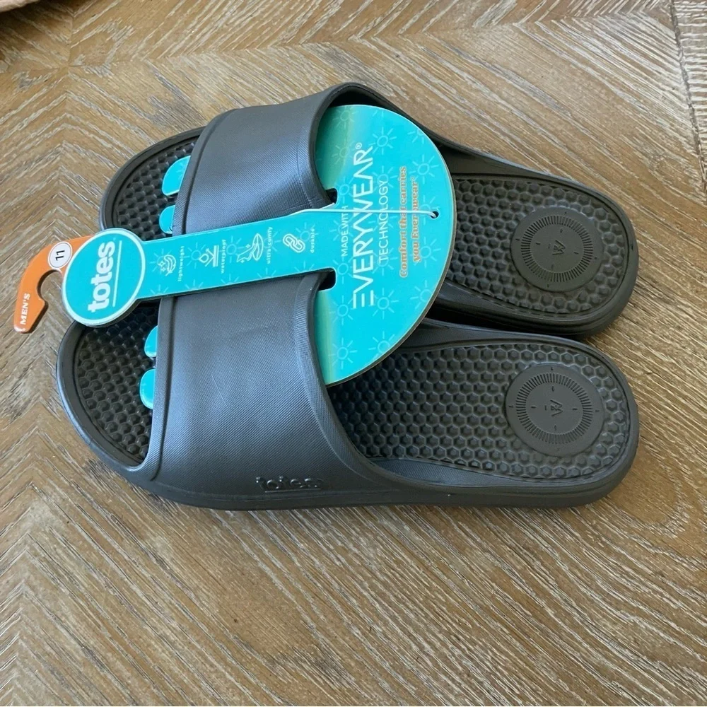 NWT Men’s Totes Everywear Black Slide Sandals (11)